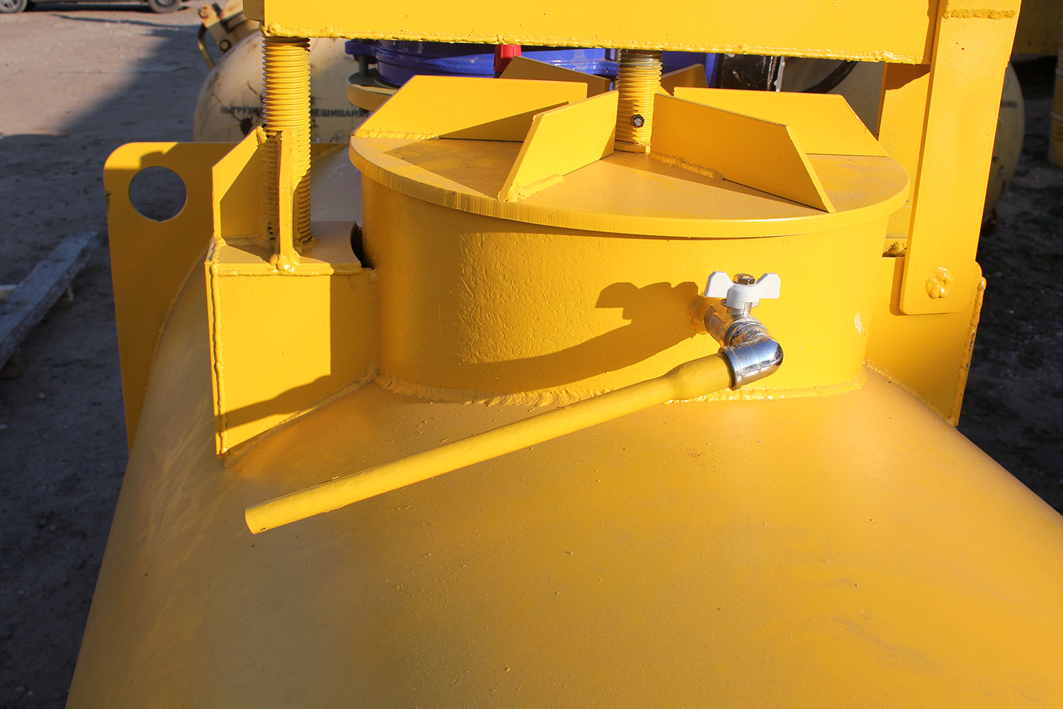 Смеситель для полисиролбетона