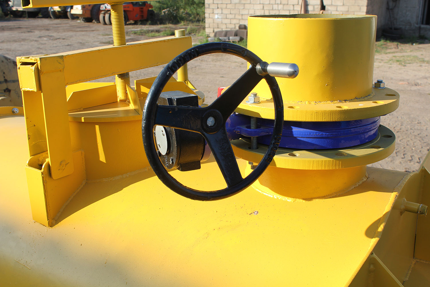 Смеситель для полисиролбетона